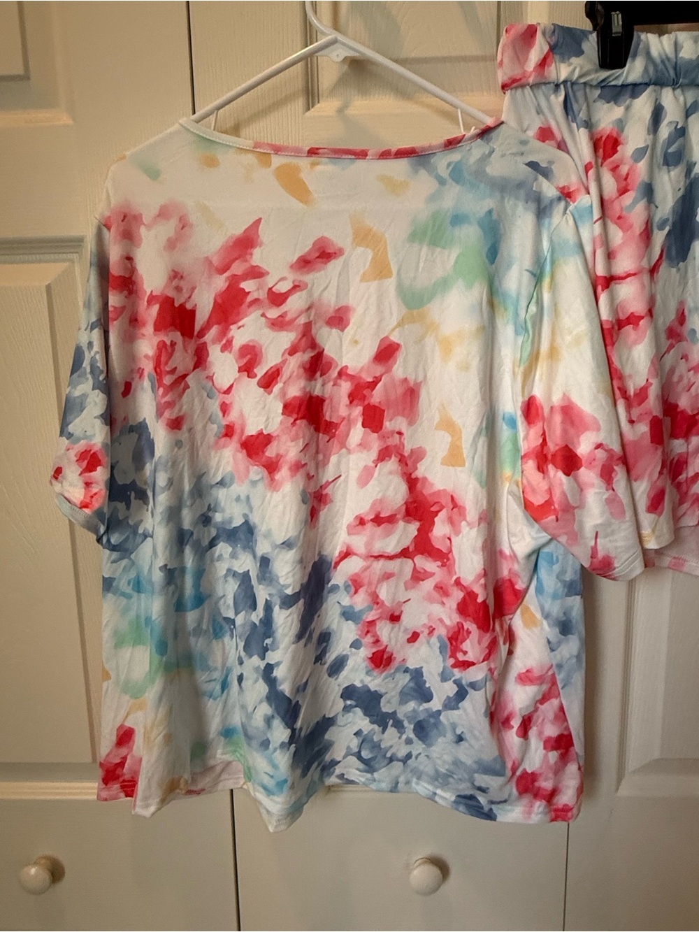 # Women's 4XL Multicolor Tie-Dye Lounge Set - Top & Shorts - Picture 9 of 13